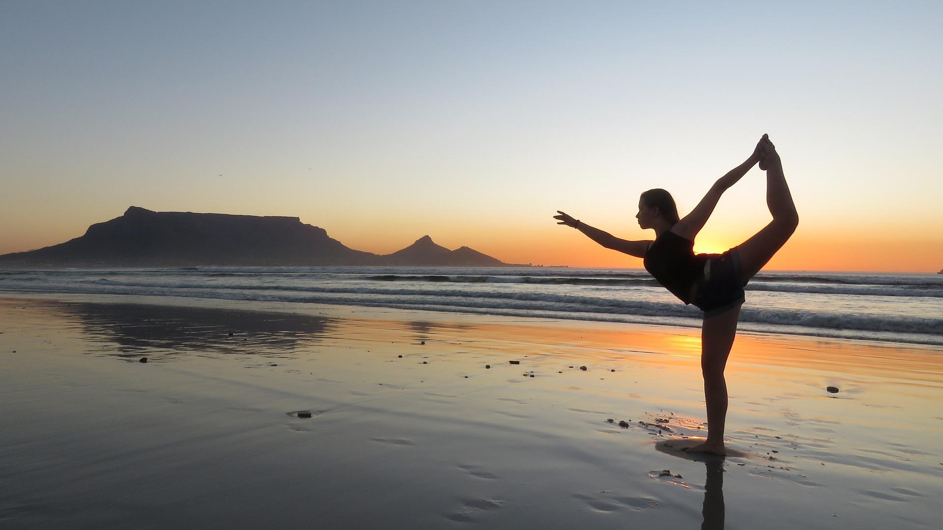 yoga beach cape town sydafrika