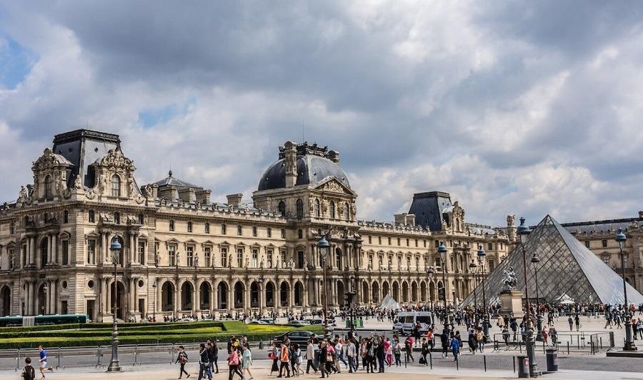 Louvre museet