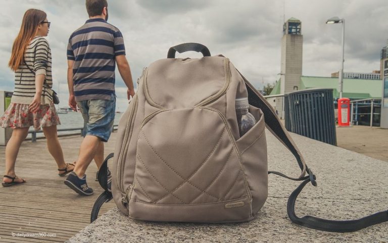 TRAVELON ANTI THEFT BACKPACK